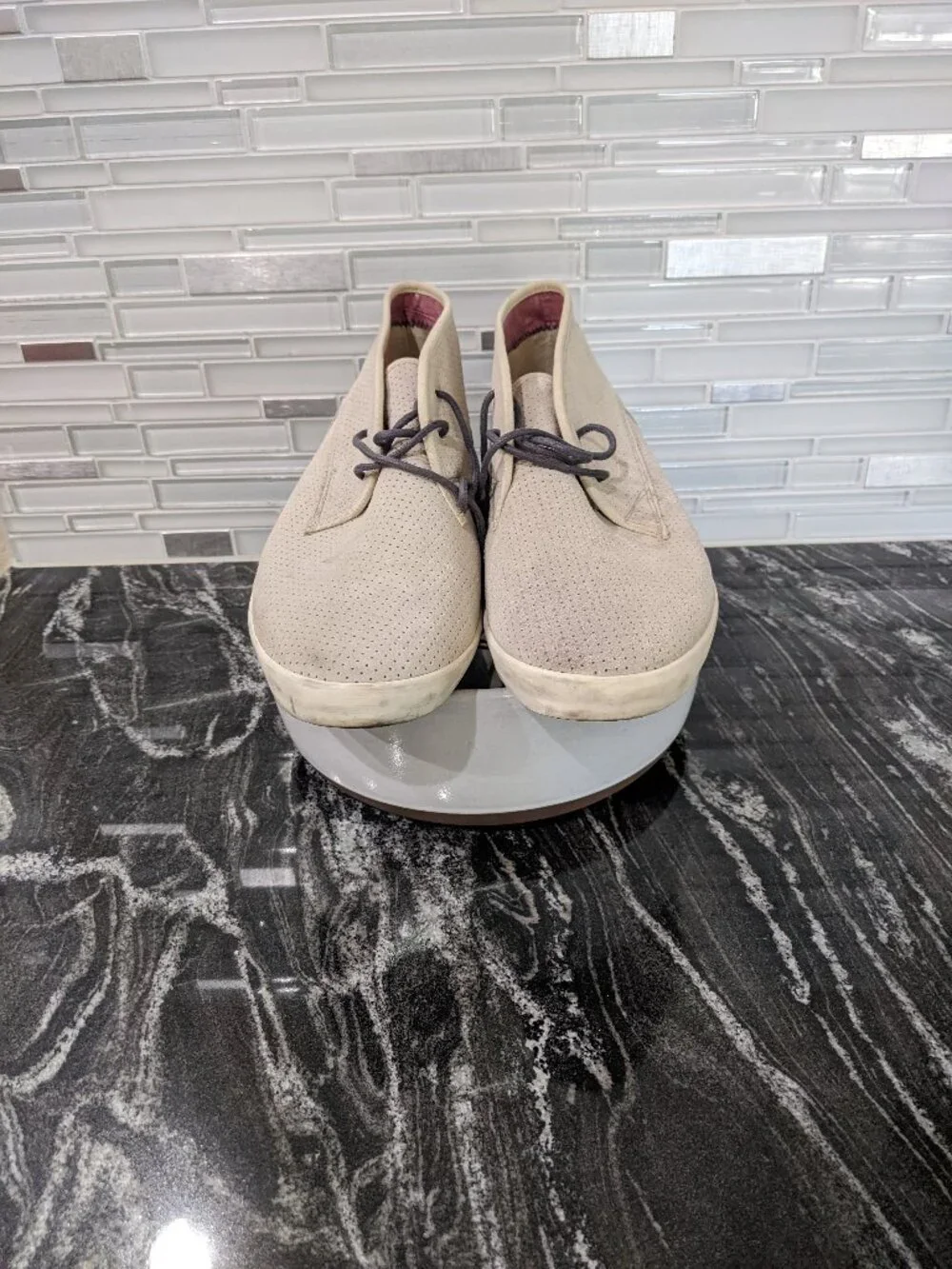 Seavsea - Cream Suede Chukka Boots with Simple Lacing. Mens 10